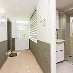 Greenhouse Adria Mit Grosser Terrasse Und Pool By Interhome Bribir (Primorje-Gorski Kotar)