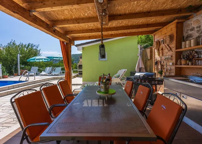 Greenhouse Adria Mit Grosser Terrasse Und Pool By Interhome