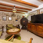 Greenhouse Adria Mit Grosser Terrasse Und Pool By Interhome Hébergement de vacances *