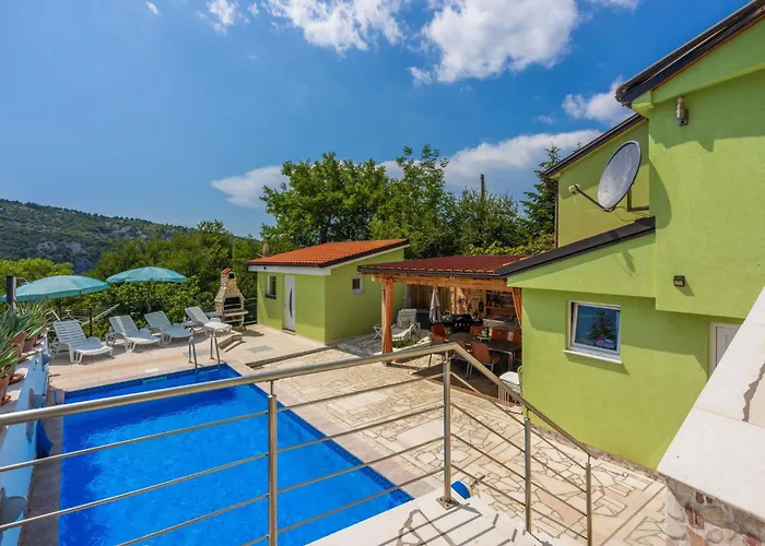 Greenhouse Adria Mit Grosser Terrasse Und Pool By Interhome